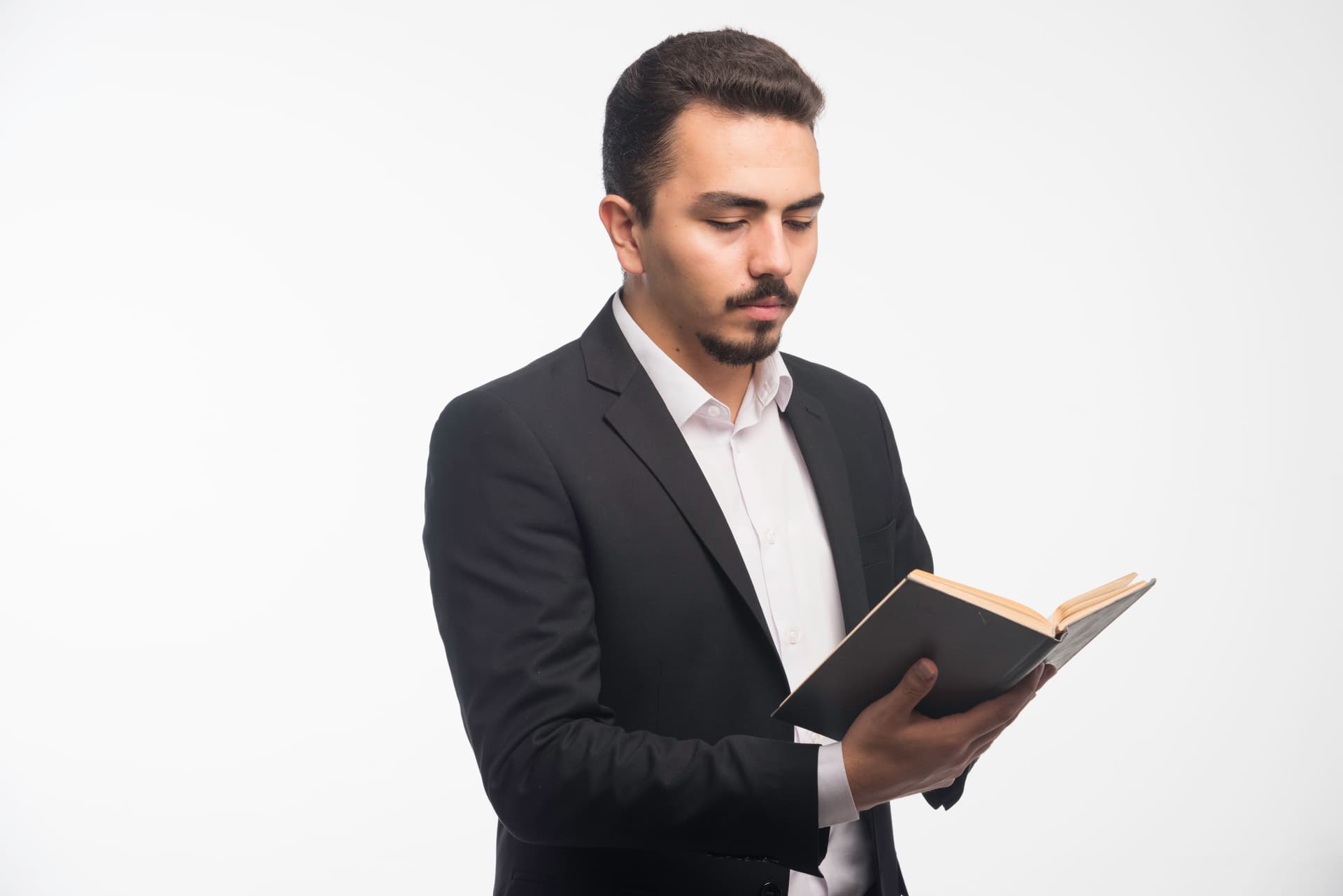 UI/UX Design Trends Shaping 2025